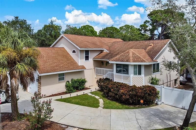 814 Riverside Dr, Tarpon Springs, FL 34689 Zillow
