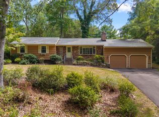 599 Goose Ln, Guilford, CT 06437