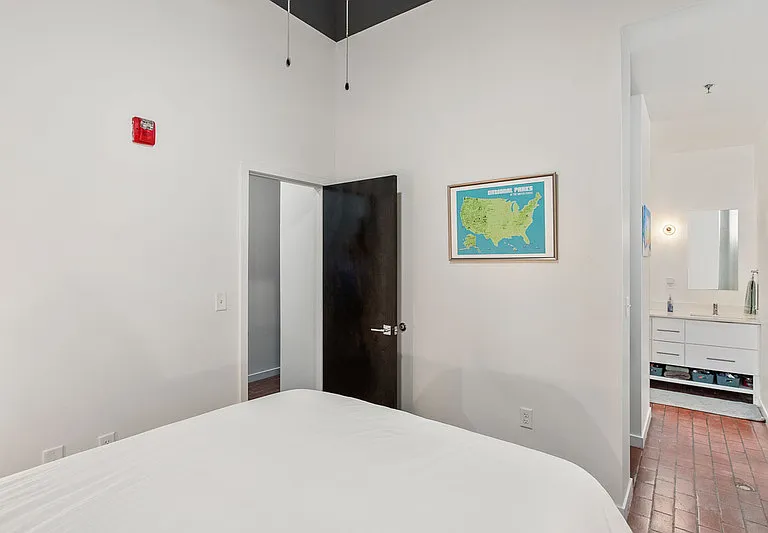 1108 E 30th St #101 — Photo 8