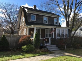 124 Beach Rd, Bristol, RI 02809