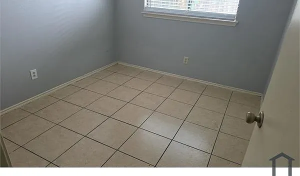 3 bed, $1,550 — Photo 4