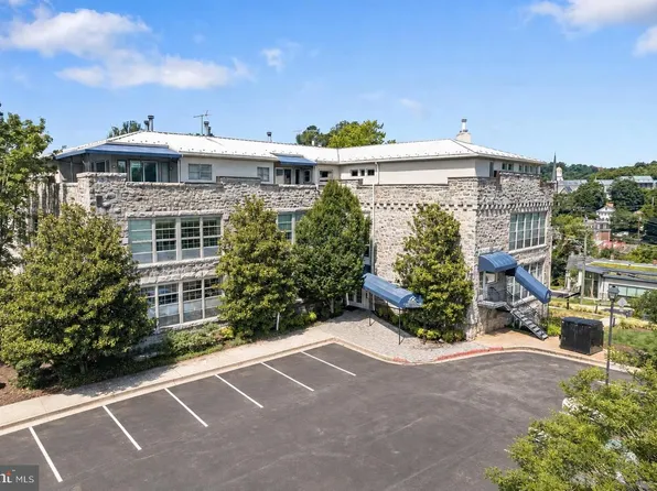 3700 College Ave Unit 302, Ellicott City, MD 21043