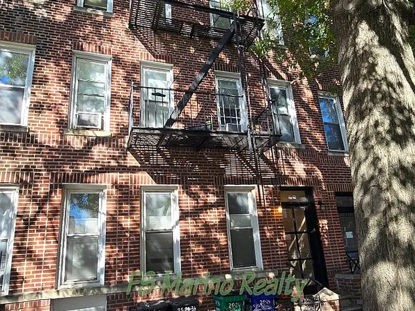 25-24 34th St #1, Astoria, NY 11103