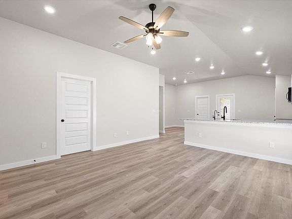 4th image of 3209 Durham Ave
