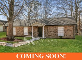 2145 Thousand Oaks Dr, Jackson, MS 39212