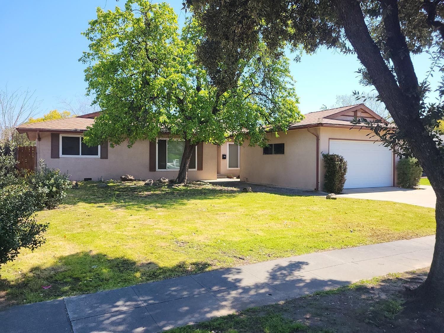 4538 N Hayston Ave, Fresno, CA 93726 | Zillow