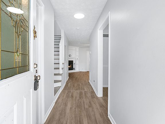 4th image of 657 Hunting Creek Ln SE #657