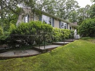 6 Lincoln Ter, Lexington, MA 02421