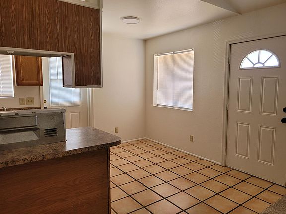 5th image of 1815 W 8th Ave APT 204