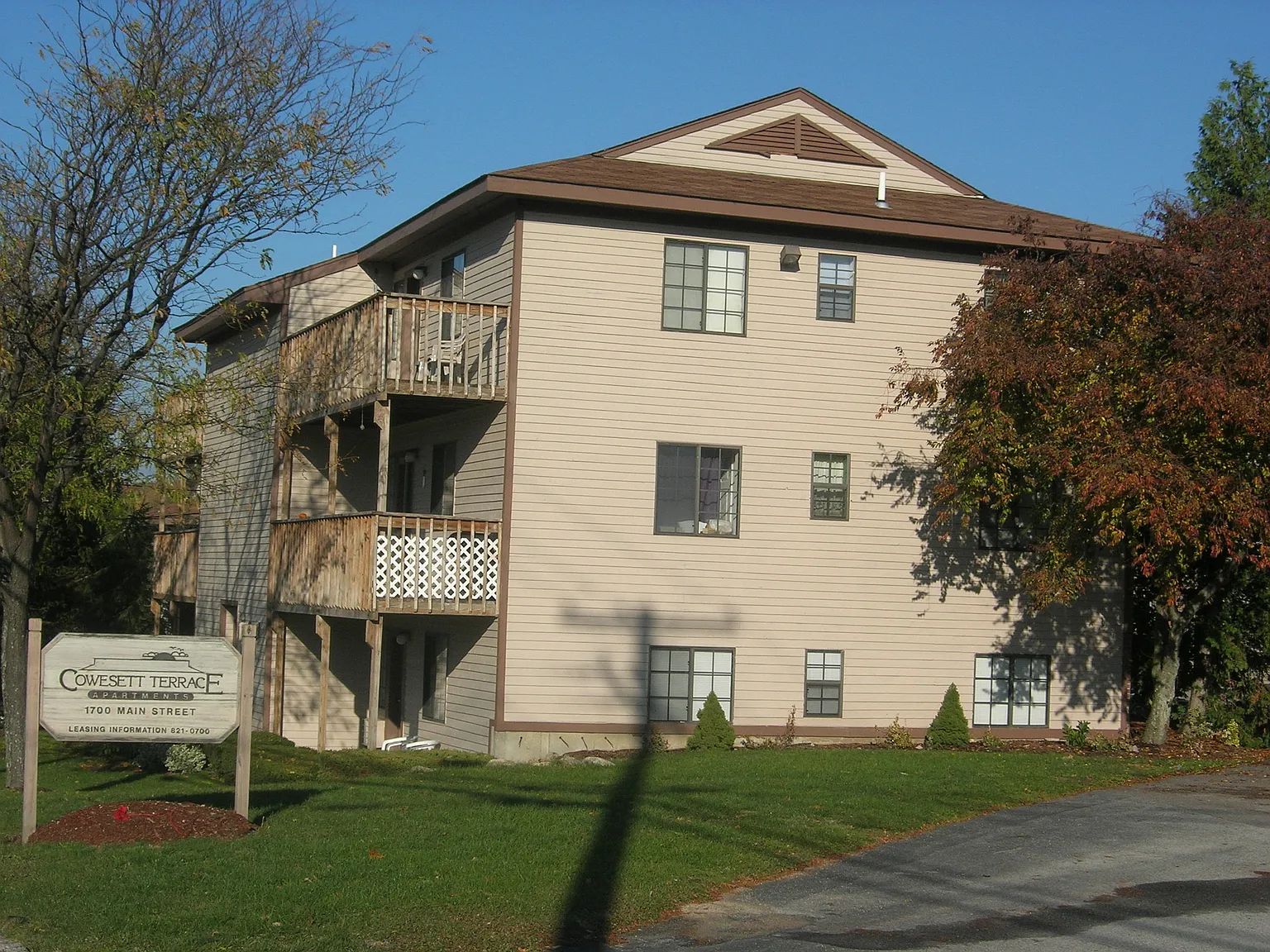 2 bed, 885 sqft, $1,595 — Photo 1