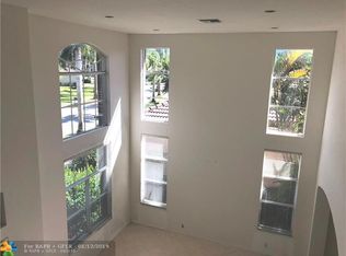 1795 Victoria Pointe Cir, Weston, FL 33327