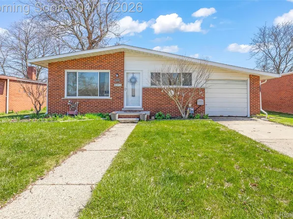 8138 Hillcrest Blvd, Westland, MI 48185