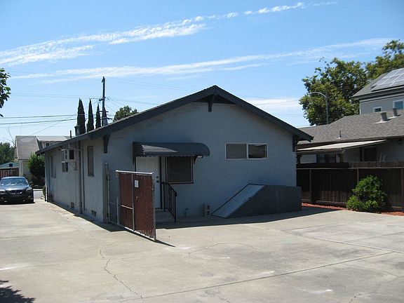 4th image of 924 Harliss Ave