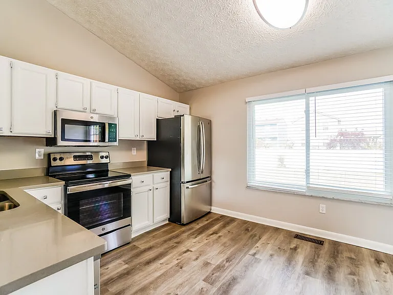 968 Western Run Dr — Photo 11