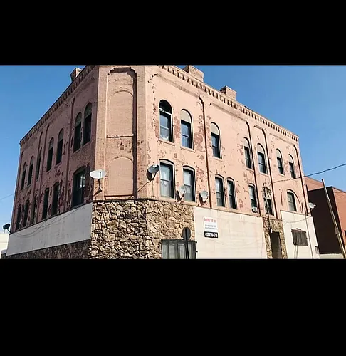 505 Shaw Ave Photo 1