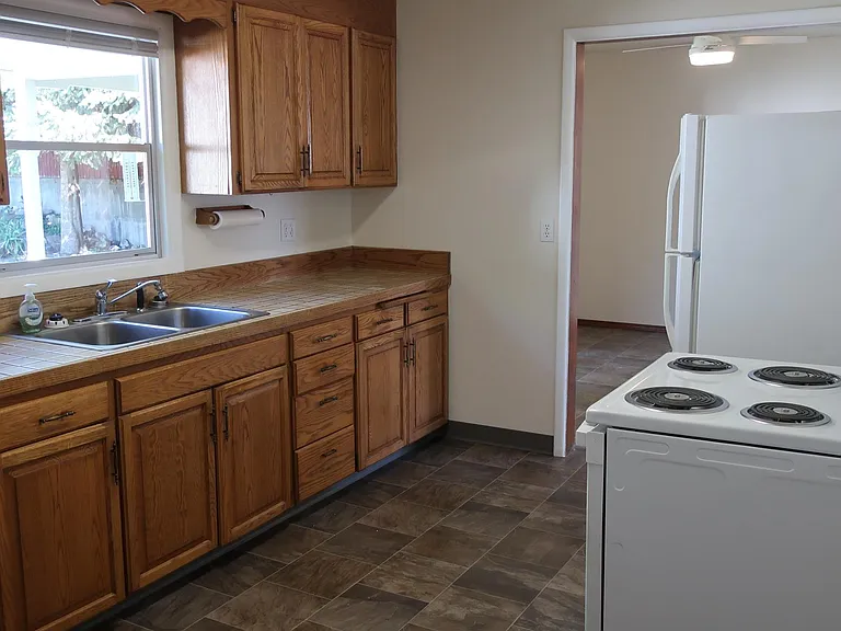 1451 Tedford St SE — Photo 5