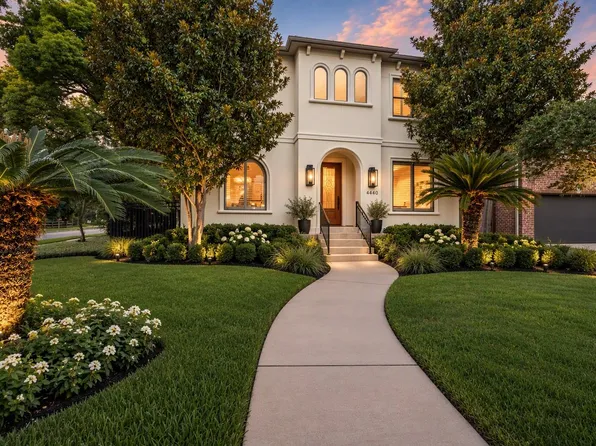 4440 Betty St, Bellaire, TX 77401