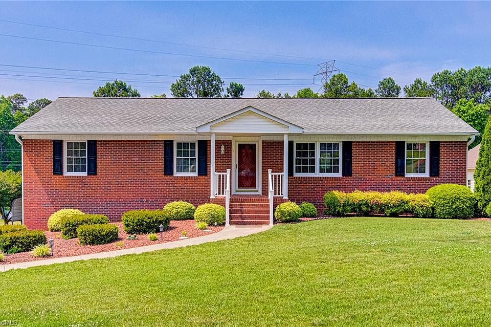 1st image of 156 Hicks Ct