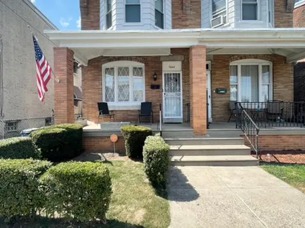 7044 Hegerman St, Philadelphia, PA 19135