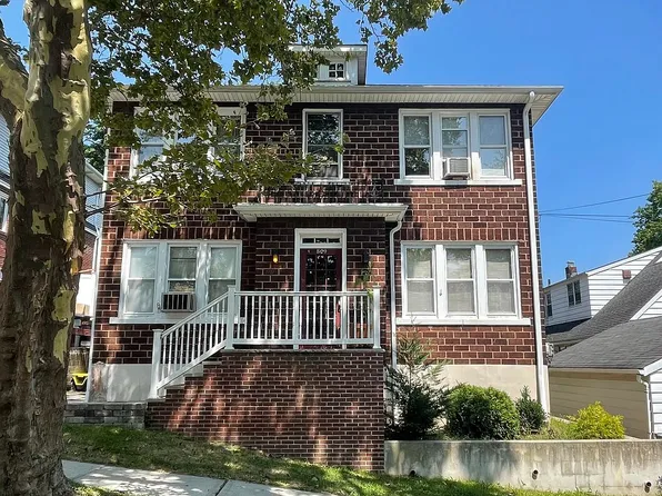 809 Delalla Ter, Ridgefield, NJ 07657
