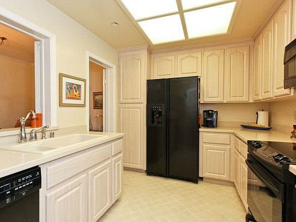 4th image of 2770 19th Ave Unit 40