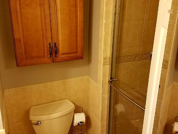 5th image of 12 Tall Oaks Ct