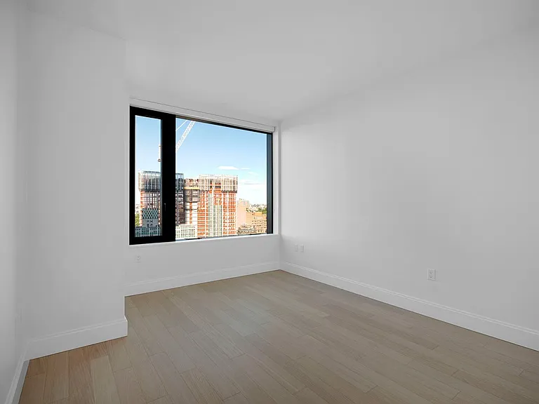10 City Point #22N — Photo 7