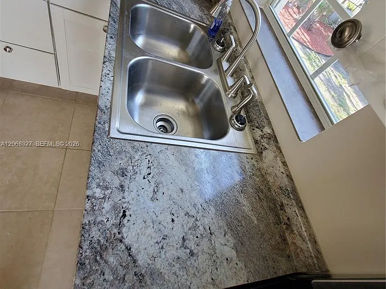 70 NW 33rd St — Photo 17