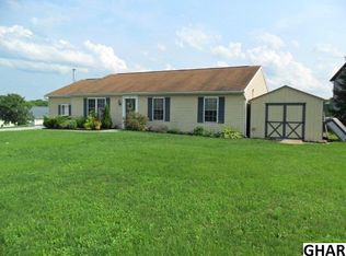 1 Lance Ct, Newville, PA 17241