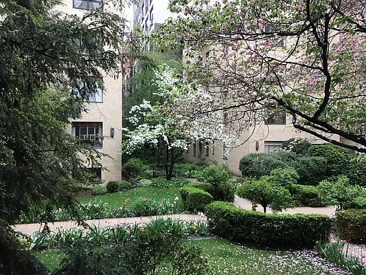 Rented by Bank Neary | media 22