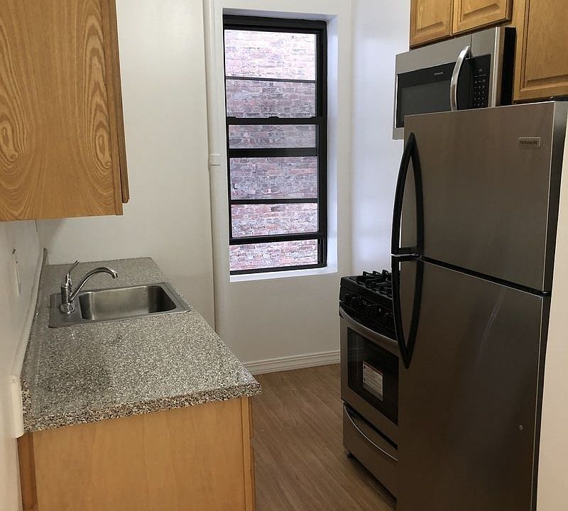 1st image of 2819 33rd St APT 2B