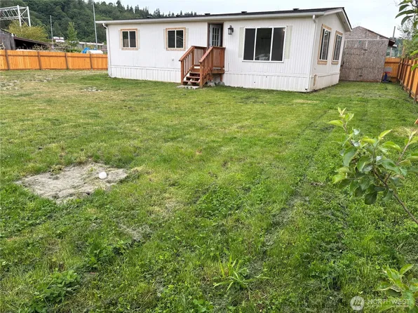 38 11th Avenue N, Algona, WA 98001