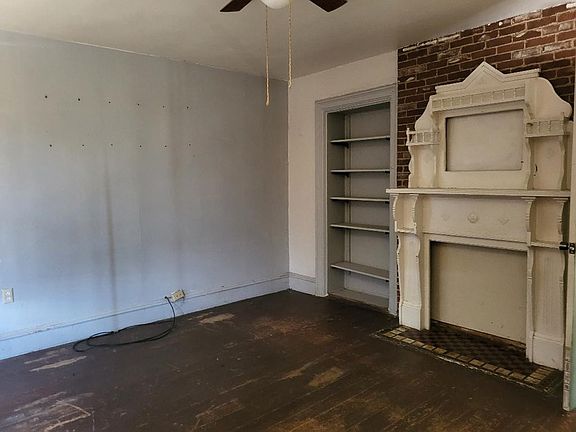 5th image of 155 N Mulberry St