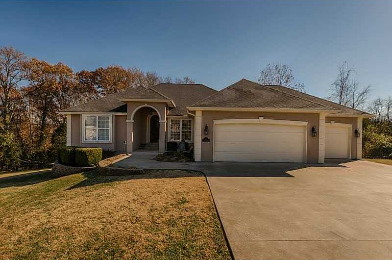 1st image of 13 Shelly Ln
