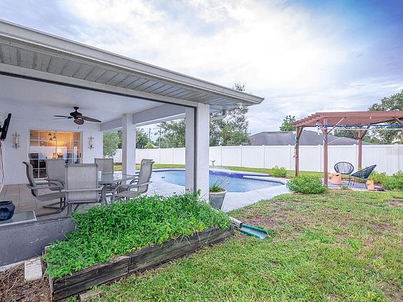 4th image of 1149 Barbados St
