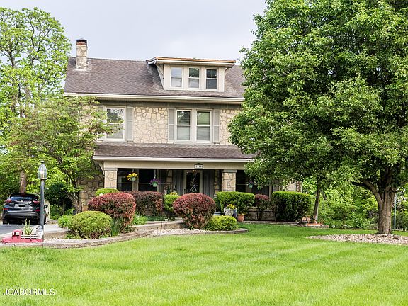 2nd image of 1116 Moreau Dr
