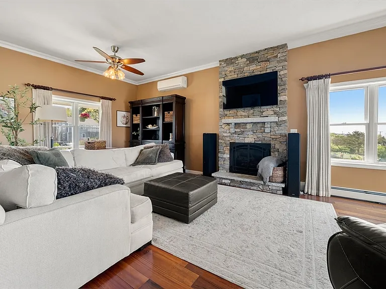 11 Kevin Ave — Photo 17