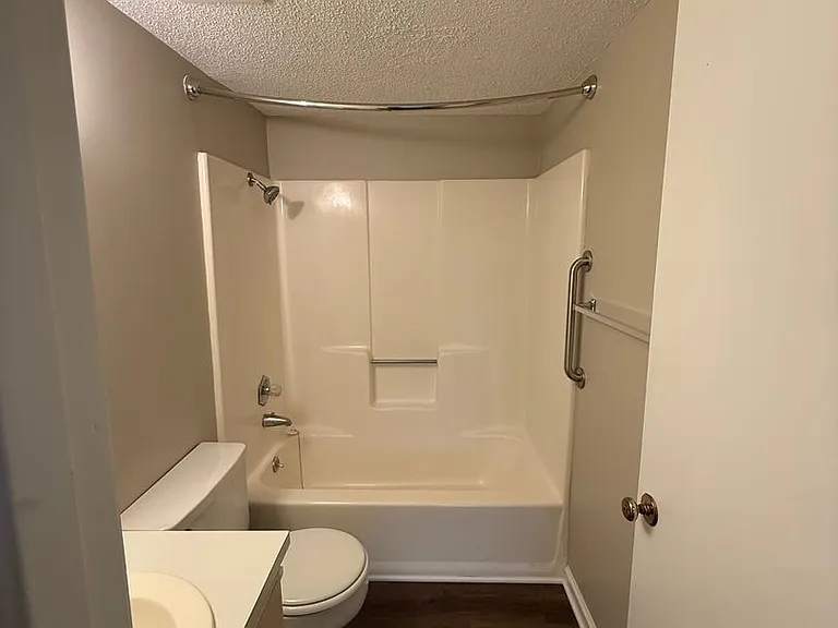 205 Glenwood Ln #1 — Photo 7