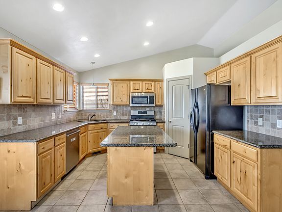 3rd image of 7074 S Rialto Way