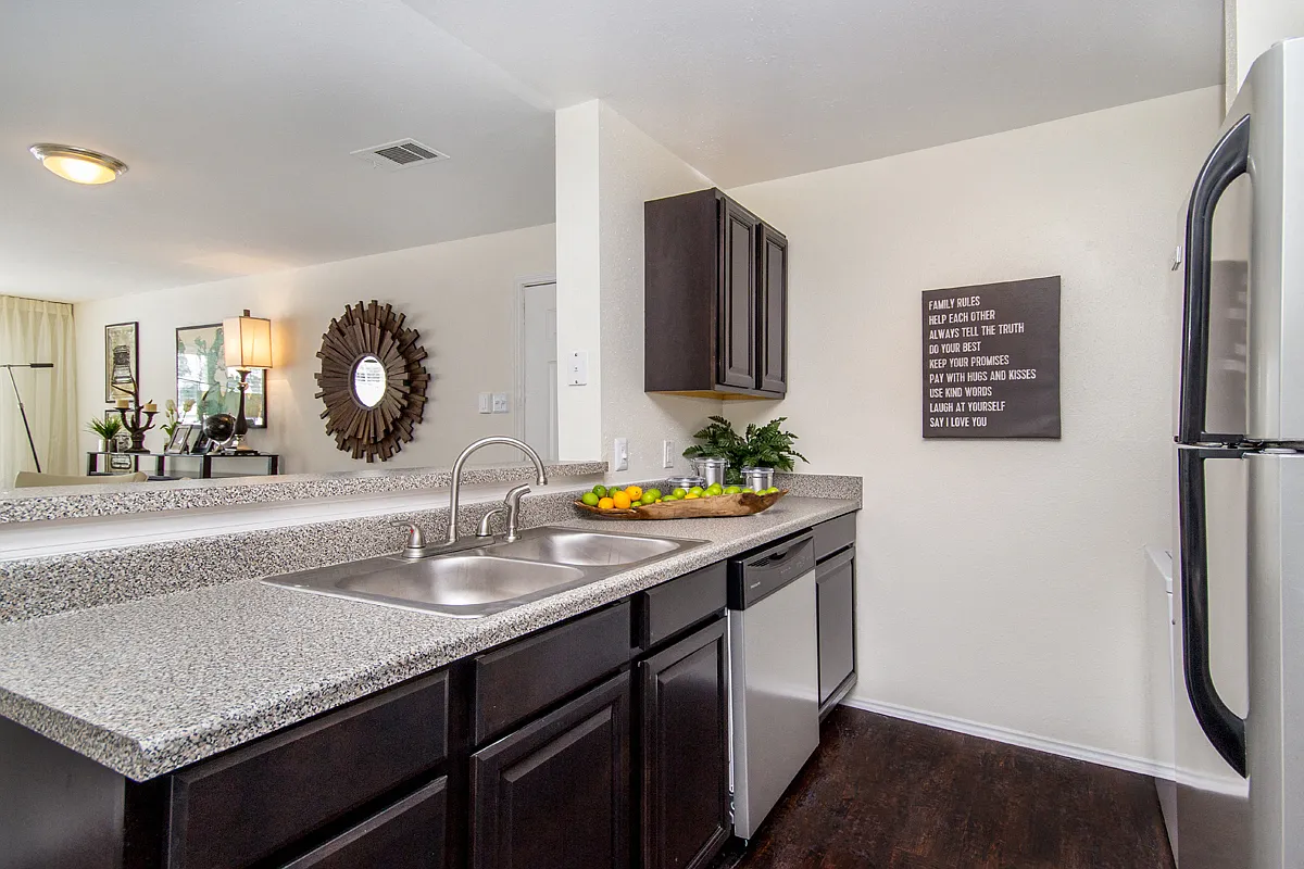 Dover Farms Apartments — Photo 3