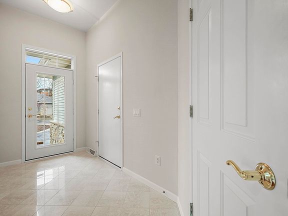 4th image of 3216 Conservancy Ln