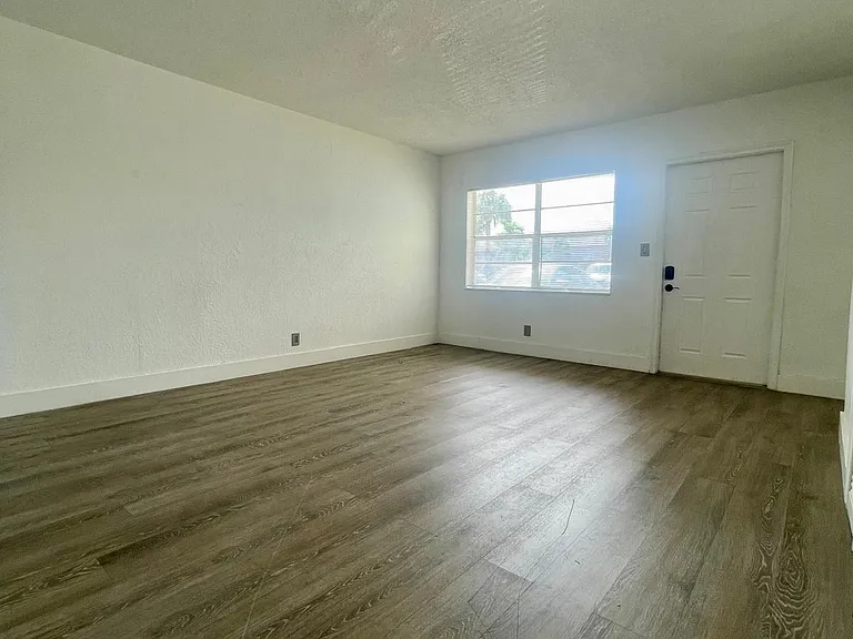651 NW 42nd Ct #118 — Photo 34