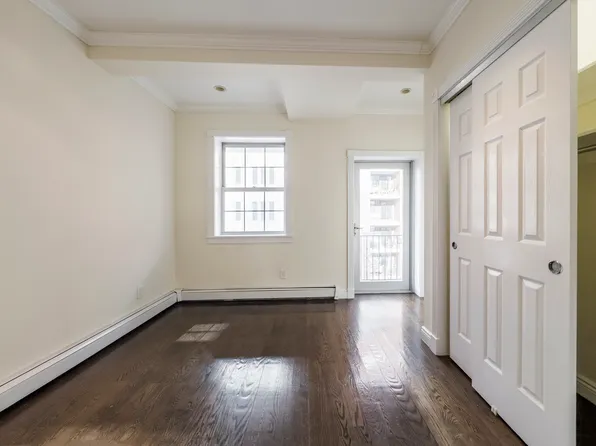 448 West 19th Street image 2 of 7