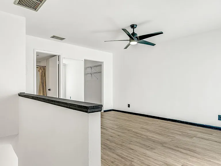 8800 Bardmoor Blvd #12 — Photo 17