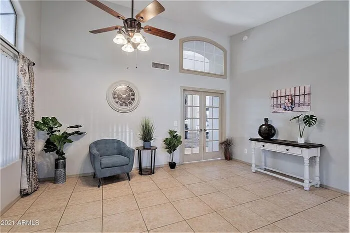 2933 E Verbena Dr — Photo 6