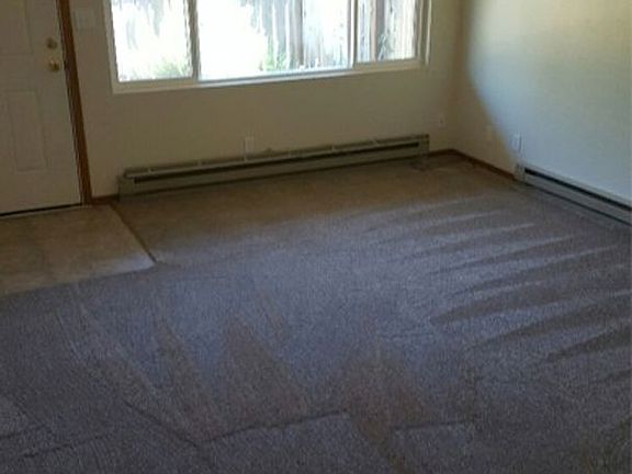 5th image of 1812 32nd Pl NE #1816