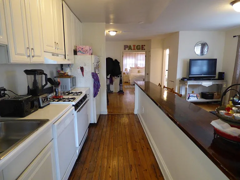 4508 Macarthur Blvd NW #3 — Photo 9