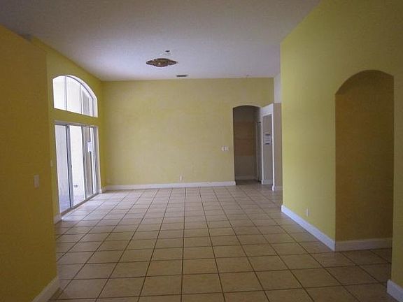 4th image of 6224 Indian Forest Cir