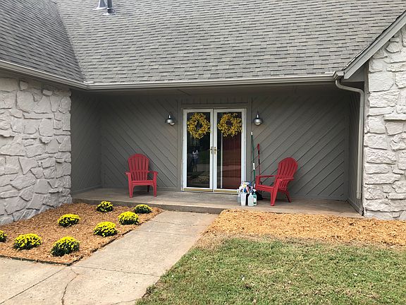 3rd image of 7508 S Gum Ave