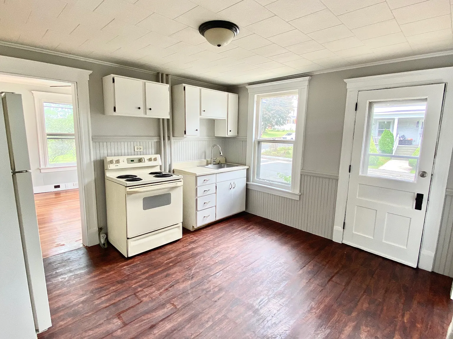 1 bed, $1,000 — Photo 1